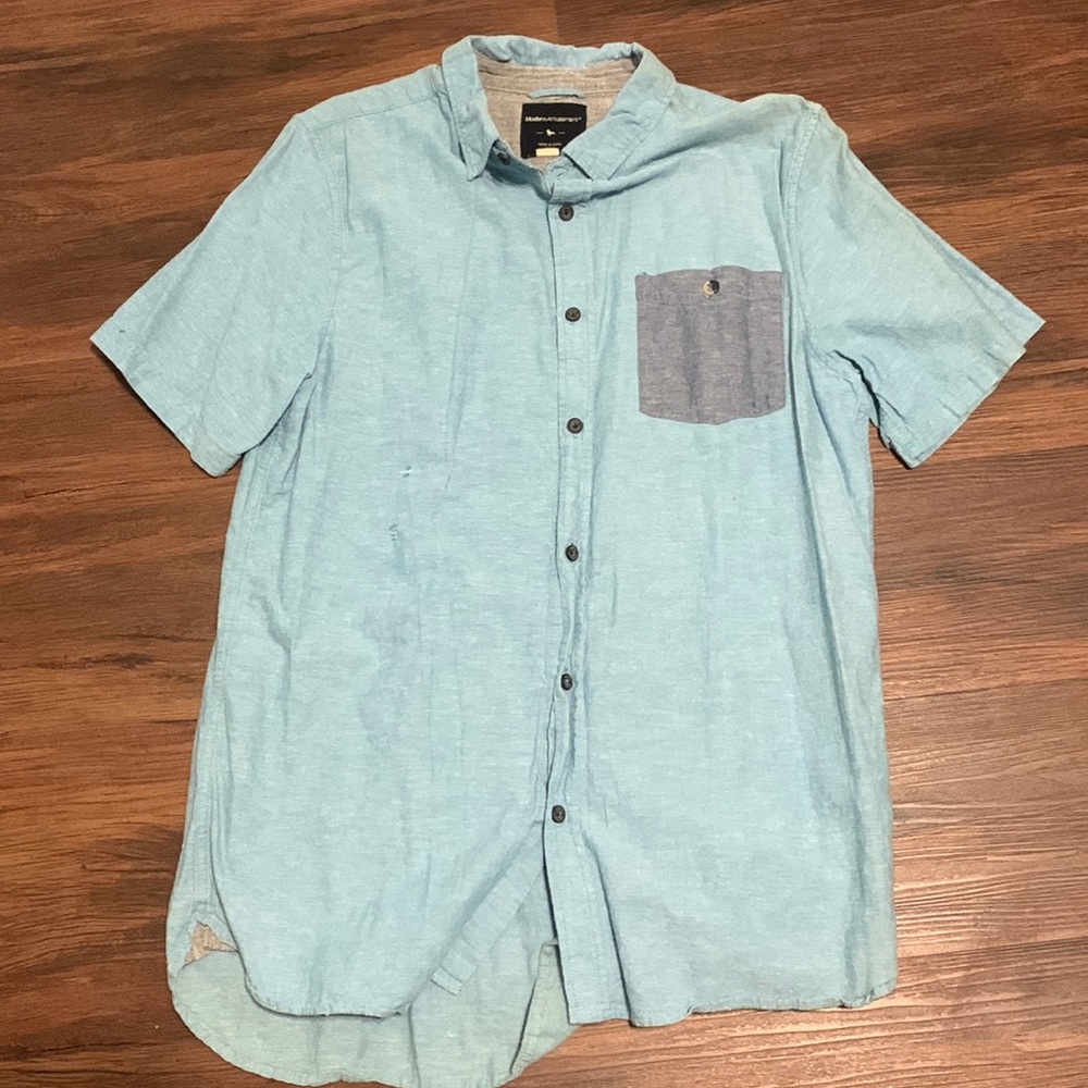 Modern Amusement short sleeve button down size XL